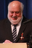 Georg Linhart mit dem Bundesverdienstkreuz